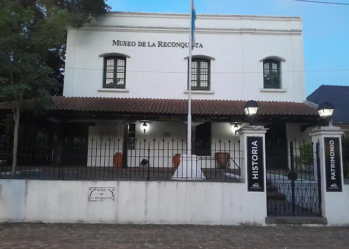 Paseo Victorica - Vista Al Rio